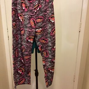 Disney Fleece Pants zebra stripes w/Animal face large